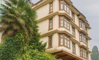 Muscatel BhumSang - 200 MTS from Mall Road