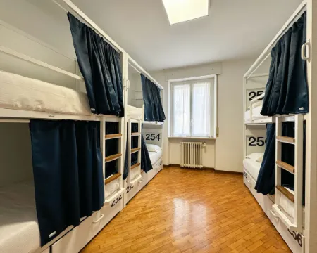 ボヴィーザ アーバン ガーデン ミラノのホテル