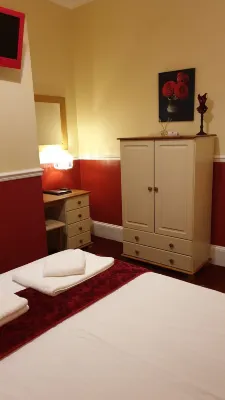 All Seasons Guest House - Homestays