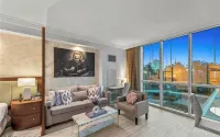 The Deuce's Wild at Signature Hotel - Apartments