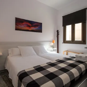 8 Rooms Tarifa