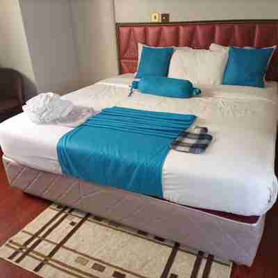 Sunshine Hotel Rooms