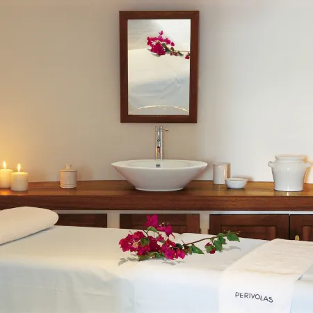 Perivolas Hotel