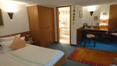 Pension Landhaus Fischer Hotels in Maßweiler