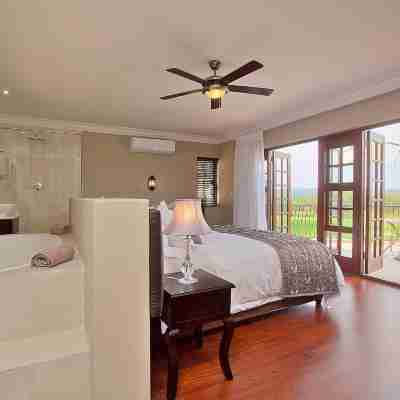 Leopardsong Manor Rooms