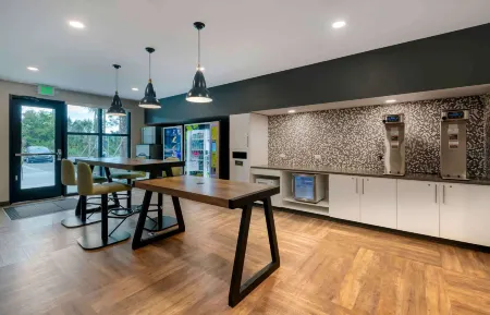 Extended Stay America Premier Suites - Daytona Beach - Ormond Beach Отели в г. Ормонд Бич