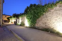 Maison DIX Hotels in Faugeres