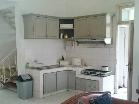 Villa Private Puncak Отели в г. Tanjungsari