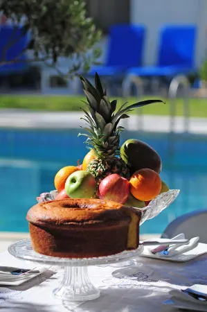 Follow the Sun Hotel Apartments Отели рядом с достопримечательностью «Latchi Yachting»