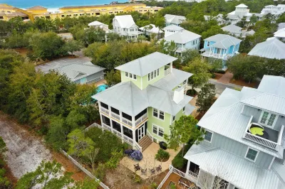 All Decked Out by Gulf Tide Vacation Rentals