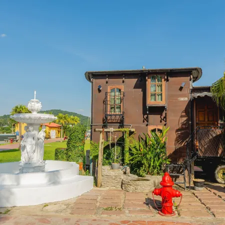 Apinya Resort Bangsarey Отели рядом с достопримечательностью «Кхао Чи Чан»