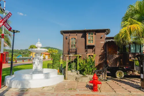 Apinya Resort Bangsarey - Pet friendly