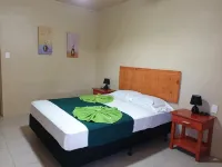 Transit Motel Отели в г. 