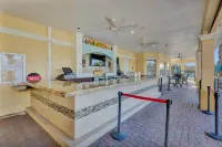 Lrg Condo w Scenic Patio Views - Next to Occc - Homestays