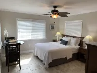 Twin Palms at Siesta Hotels in Osprey