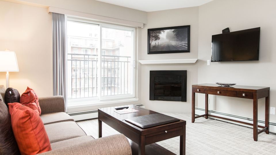 Canterra Suites Hotel