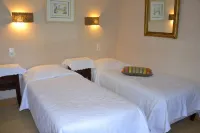 Hotellerie de l'Esplanade Hotels in Rians