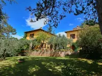 Farmhouse in Todi with Pool & Theater Nearby