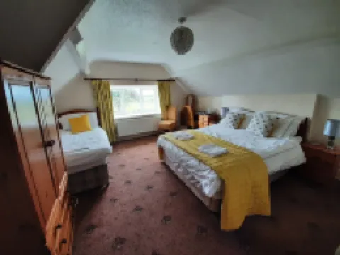 Cadwgan House Hotels in Dyffryn Ardudwy