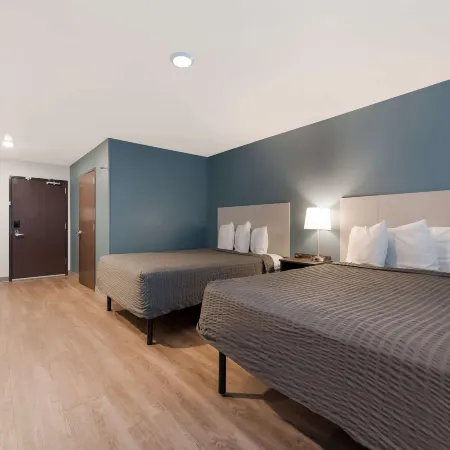 WoodSpring Suites Phoenix-Deer Valley Отели рядом с достопримечательностью «Дир-Вэлли»