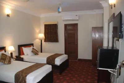 Royal Continental Hotel Hotels near Noor Mahal