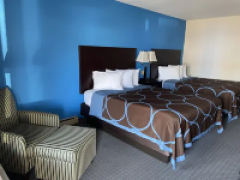 Amerivu Inn & Suites