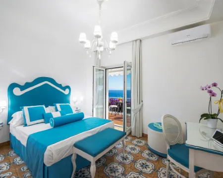 Open Gate Hotels in Praiano