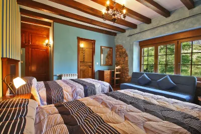 Posada Medieval El Manjon Hotels in 