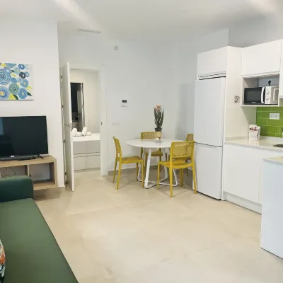 Bnbook Medea Apartments 2 Các khách sạn gần Bãi biển Fuengirola