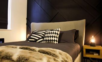 Studio-Sleeps 4-10 Min H Potter-17 Min London