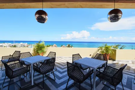 Centric Condo by Casago