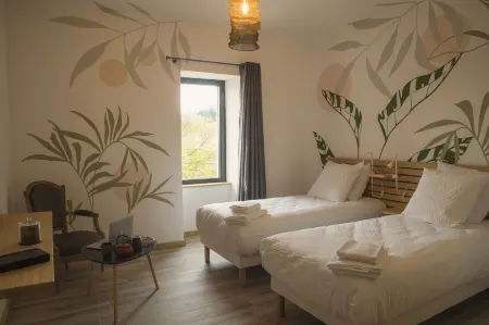 L'Hotel du Garage des Cevennes Отели в г. Торнак