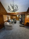 Crest Lodge Historic Mountain Inn Hotels in Crestline