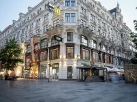 Aviano Boutique Hotel インペリアル・クリプト周辺のホテル