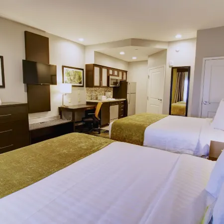 Days Inn & Suites by Wyndham Port Arthur