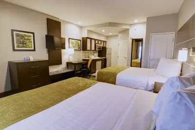 Days Inn & Suites by Wyndham Port Arthur Hotels near Central Mall