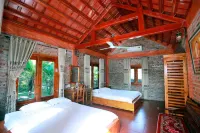Ninh Binh Mountain View Homestay & Restaurant Hotels in Gia Sinh