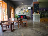 Afterglow Hostel Hotels near Pha Mhee Cave