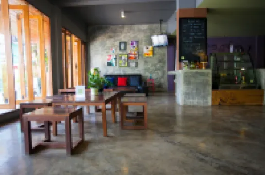 อาฟเตอร์โกลว โฮสเทล โรงแรมในอำเภอแม่สาย