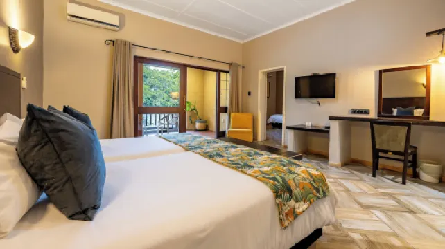 Hotel Numbi & Garden Suites