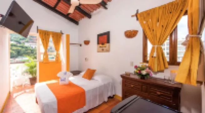 Hotel Hacienda de Vallarta Centro โรงแรมใกล้Playa de los muertos