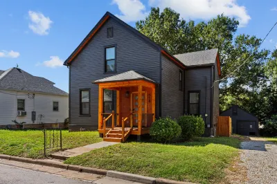 Wine Country Getaway | JZ Vacation Rentals Hotels near Central Methodist University - Union