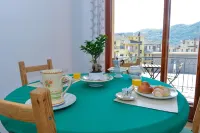 Estate4Home - Sofia Flora - Bed and Breakfasts