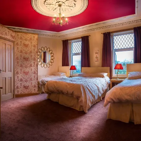 Lakeview Guest House