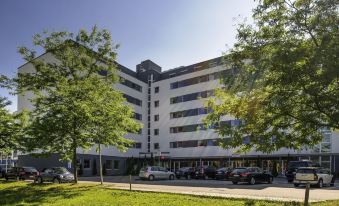 Ibis Zurich Messe Airport