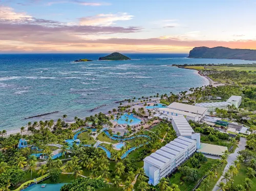 Coconut Bay Beach Resort & Spa All Inclusive - parking
