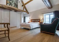 Le Logis d'Azé Các khách sạn gần Haras National de Cluny