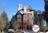 Alpenglow Lodge by Mva