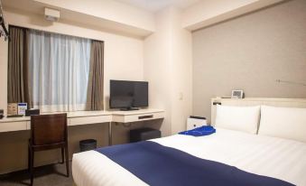 Hamilton Hotel Blue
