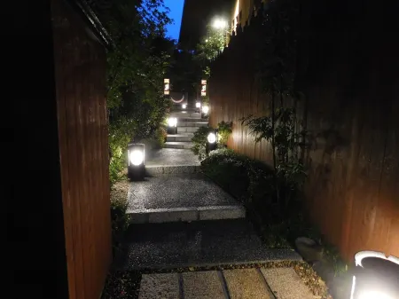 Hakone Kyuan Отели рядом с достопримечательностью «Peace Torii»